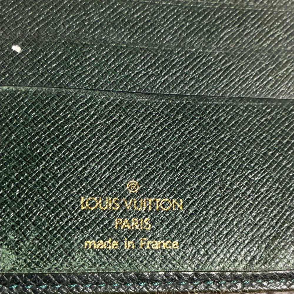 Louis Vuitton Textured Black Leather Card Holder👝B - Picture 7 of 7